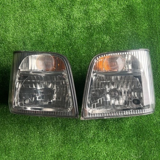 スバルサンバートラック　ヘッドライト左右