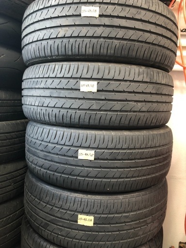 トーヨータイヤ 215-45/18 山あり4本セット