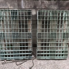 プラスチックパレット2枚　80 x 120cmの画像