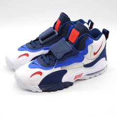 NIKE スニーカー