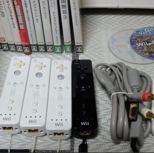 取引中　リモコン4個＆スマブラ他ソフト15本付★Wii＋WiiFit