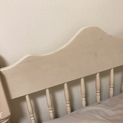 ホワイトおしゃれベッド