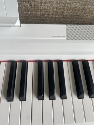 YAMAHA/ヤマハ■電子ピアノ■コンパクト・スタイリッシュタイプ■鍵盤数88■譜面立て付き■