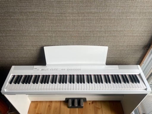 YAMAHA/ヤマハ■電子ピアノ■コンパクト・スタイリッシュタイプ■鍵盤数88■譜面立て付き■
