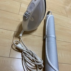 アイロン、折りたたみアイロン代【ニトリ】の画像