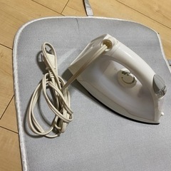 アイロン、折りたたみアイロン代【ニトリ】
