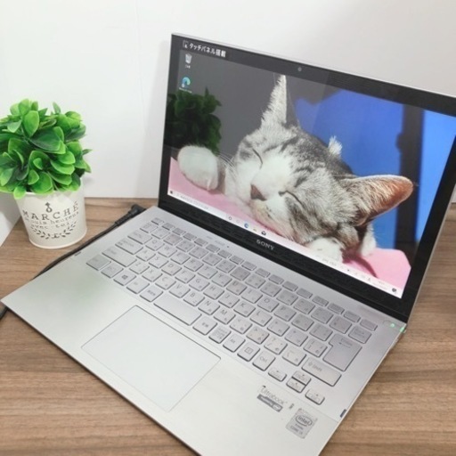 SSD搭載⭐︎薄軽ハイグレード⭐︎タッチパネルでキーボードヒカリます(*´ω`*) SSD搭載⭐︎薄軽ハイグレード⭐︎タッチパネルでキーボードヒカリます