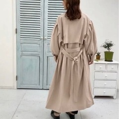 【新品】インフルエンサー ERIKO - ボリュームスリーブノーカラーコート　ページュの画像
