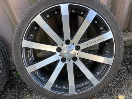 値下げしました。ベネルディ　19インチ　225/40R19