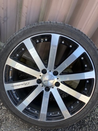 値下げしました。ベネルディ　19インチ　225/40R19