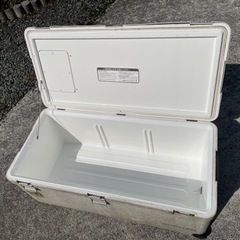 クーラーボックスの画像