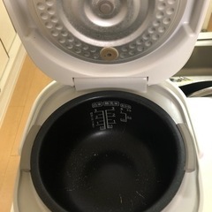 炊飯器の画像