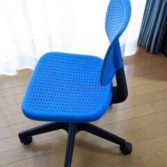 IKEAの椅子　ALRIKの画像