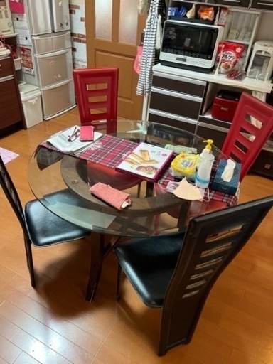 机とイス4つセット　値下げ