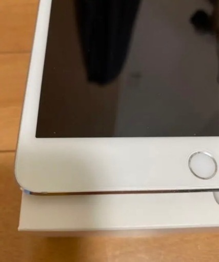 ipad mini 4世代　64GB  SIMフリーモデル　美品