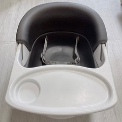 ベビーチェア ベビーソファ ingenuity グレー テーブル付きの画像