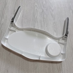 ベビーチェア ベビーソファ ingenuity グレー テーブル付きの画像