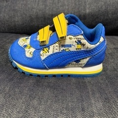 使用回数少なめ⭐️PUMA ミニオン コラボ スニーカー USJ 13.0cmの画像