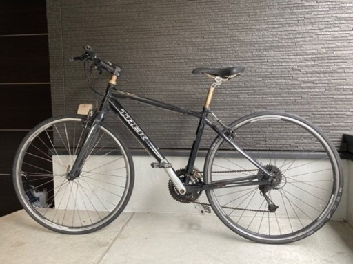 クロスバイク TREK