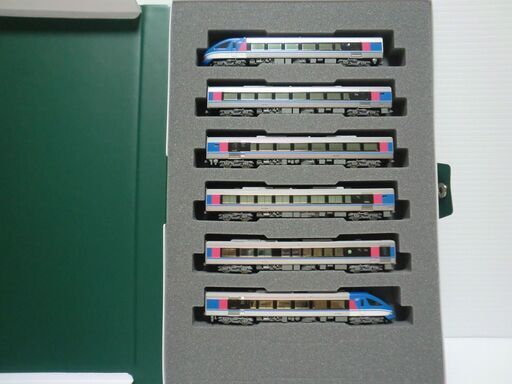 Nゲージ KATO 智頭急行 HOT7000系 「スーパーはくと」 室内灯付き