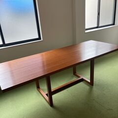 木製ダイニングテーブル　６～８人用