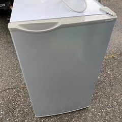 【綺麗です】１ドア機種のなかでは大きな冷凍部分！　シャープ75ℓ...