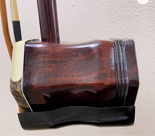 二胡 販売済み 本蛇皮 弦楽器 ケース付き