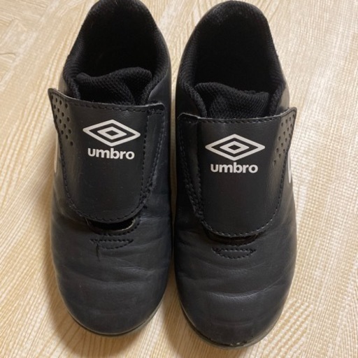 umbro 靴　18cm