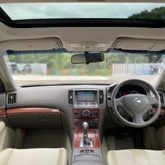 ‼️日産スカイライン‼️サンルーフ付‼️革シート‼️Bluetooth‼️Bカメラ‼️ETCの画像