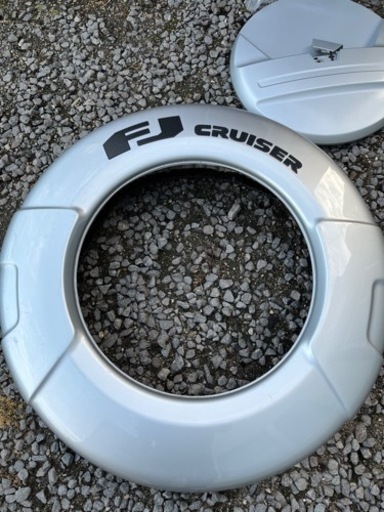 FJクルーザー　純正タイヤカバー