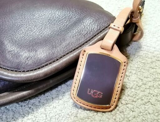UGG　革バッグ