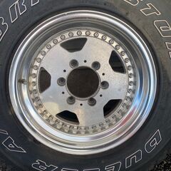 スーパースター？　SUPER STAR？　30×9.5OR15LT　104Ｓ　15×8J　+9　PCD.139.7　6穴　ハブ径約111ｍｍ　残り溝7～8ｍｍ　ブリジストンの画像