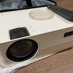 【お譲り先決定】家庭用プロジェクター