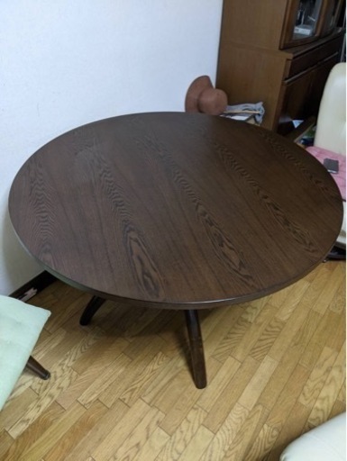 円型ダイニングテーブル