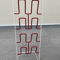 【差し上げます】スリッパスタンド／レッドとホワイトの鮮やかなデザイン