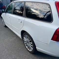 ボルボV50の画像