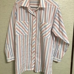 ストライプのシャツ