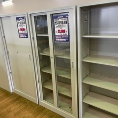 JI-8 【オフィス家具専門店】豊国工業のガラス扉 引き違い書庫です！ R4.9/9時点で在庫数3点あり