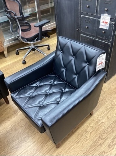KI-35【新入荷　リサイクル品】カリモク60 ロビーチェア1シーター　ブラック