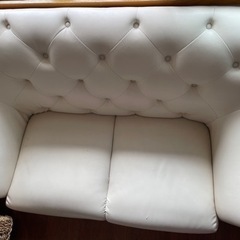 白いソファー - while couch - (キャンセル待ち)の画像
