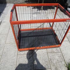 犬用ケージ　幅９４ｘ奥行６４x高さ７３ｃｍ