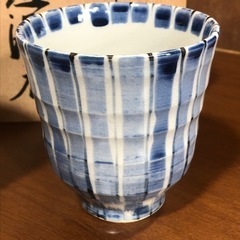 未使用品　夫婦　湯呑み　和楽　ペア　セット　木箱入　贈り物　お買得‼︎   現品限り‼︎の画像