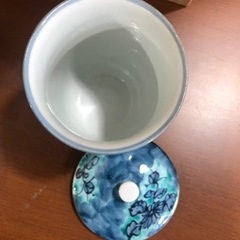 未使用品　ペア　湯呑み　蓋付　お揃い　お買得　人気商品‼︎   おすすめ　現品限りの画像