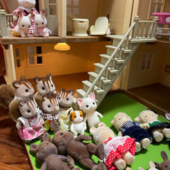 ★お取引き決まりました★シルバニアファミリー　家や人形などのセットの画像