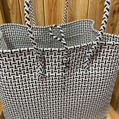 バリ直輸入　ストローバッグ　特大　ホワイト✖️ブラックの画像
