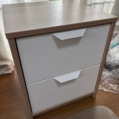 IKEAのチェスト引き出し×2です。