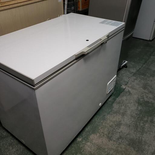 冷凍庫　大型　日立　305リットル　2002年製