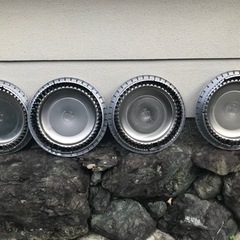 クラウンタイヤキャップトヨタ純正の画像