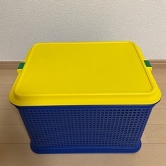 プラスチックケース　赤と青セットの画像