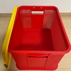 プラスチックケース　赤と青セットの画像